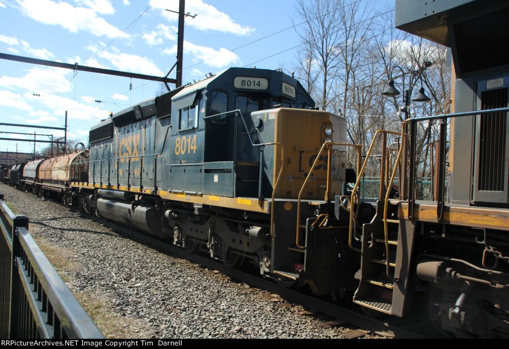 CSX 8014 on M404